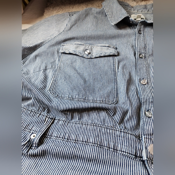 Women's Short Sleeve Denim Jumpsuit - Universal Thread Size 30 - Picture 8 of 16